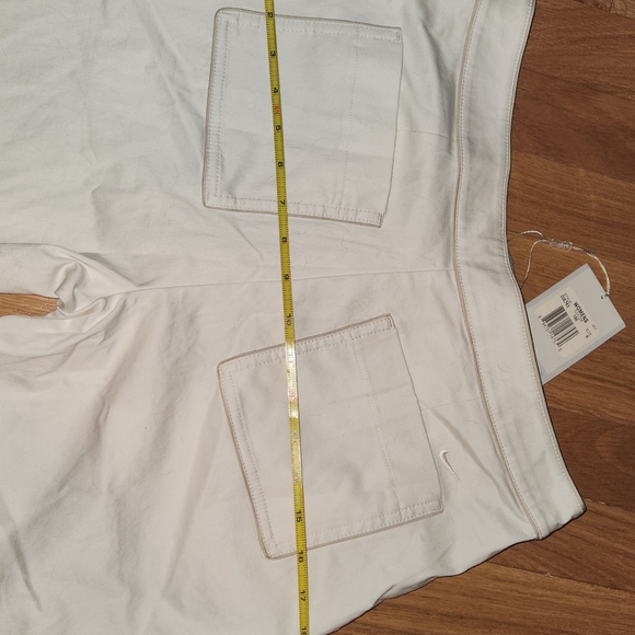 NEW DEADSTOCK VINTAGE NIKE PERFORMANCE GOLF CAPRIS SHORTS SZ6 WHITE WITH TAGS! - Picture 14 of 16